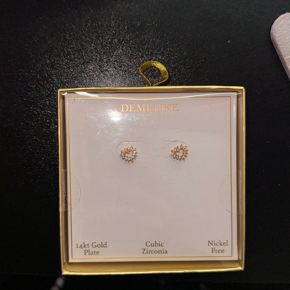 Gold earrings